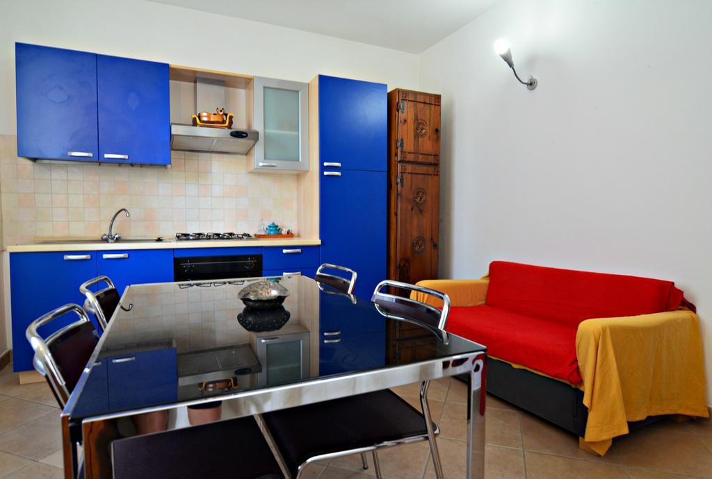 Hostal Cascina Il Convivio Diano dʼAlba Habitación foto