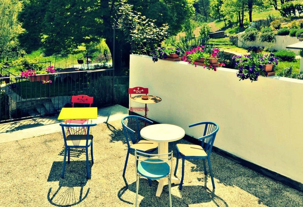Hostal Cascina Il Convivio Diano dʼAlba Exterior foto